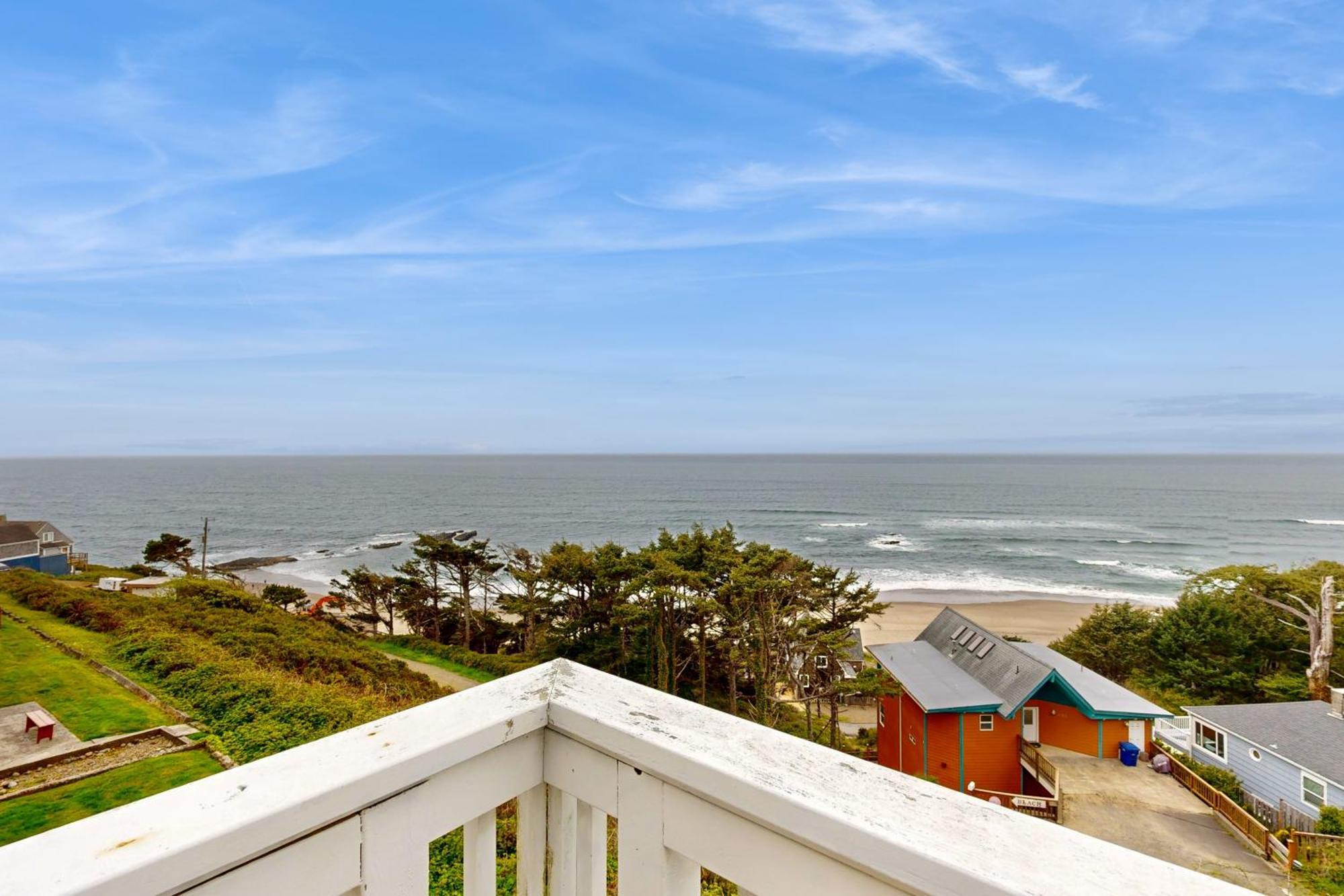 The Whale At Sandstone Point Apartment Lincoln City Room photo