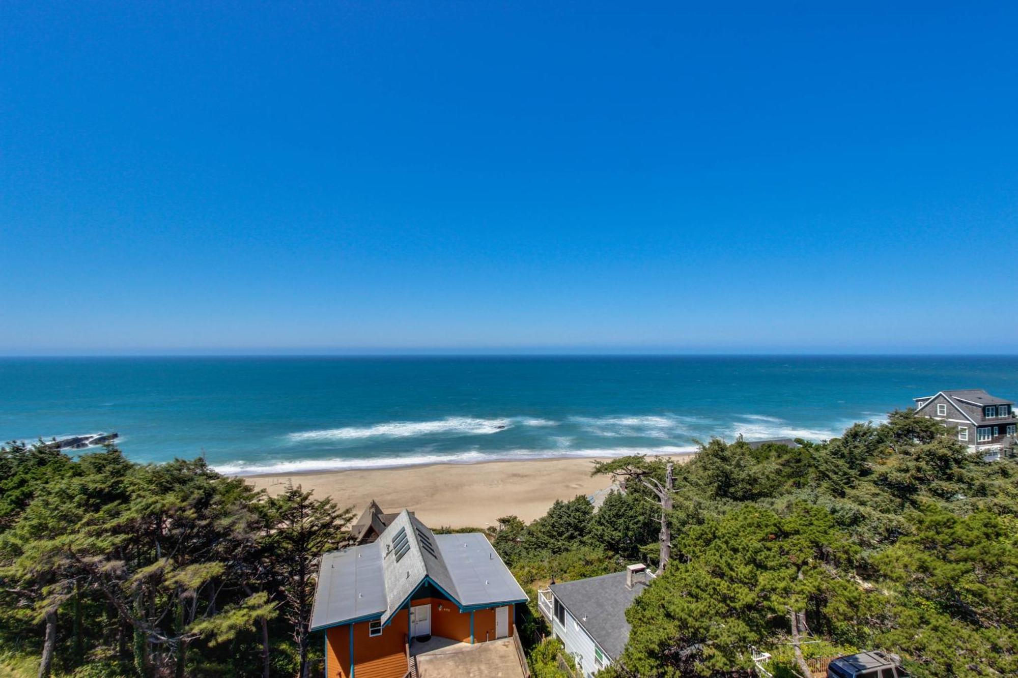 The Whale At Sandstone Point Apartment Lincoln City Room photo