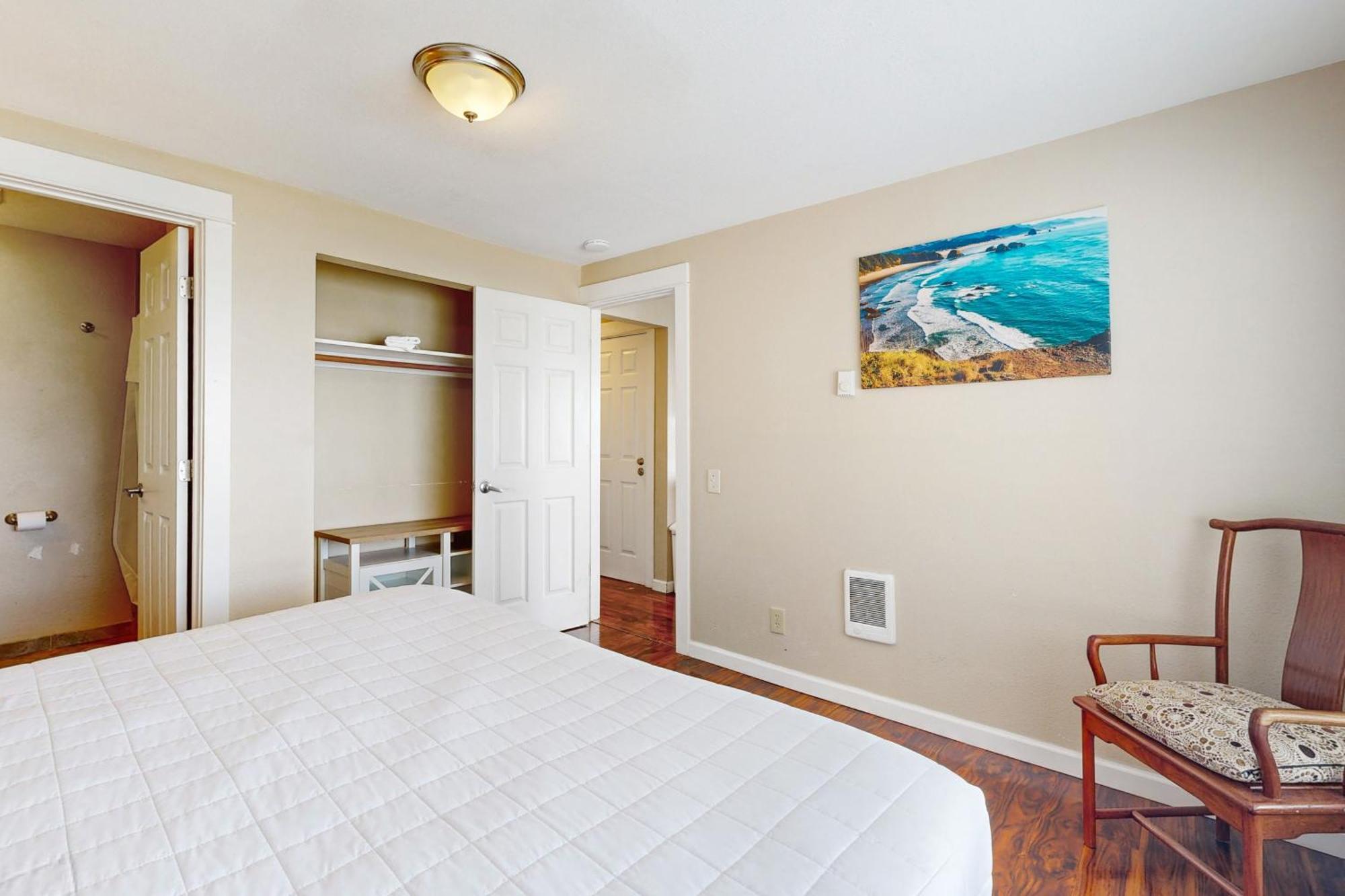 The Whale At Sandstone Point Apartment Lincoln City Room photo