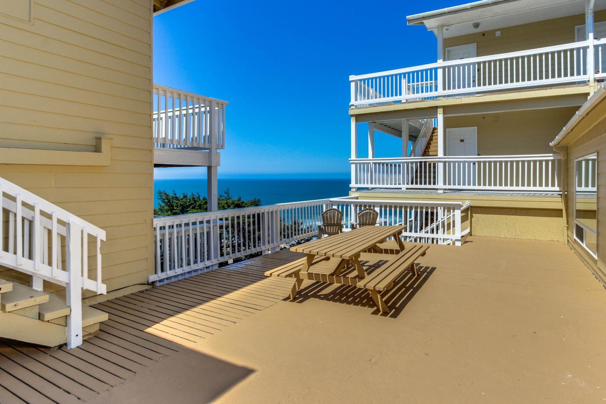 The Whale At Sandstone Point Apartment Lincoln City Room photo